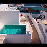 Stunning House With Rooftop And Pool By Lovelystay Fuzeta