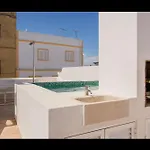 Stunning House With Rooftop And Pool By Lovelystay Nyaraló *