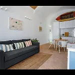 Stunning House With Rooftop And Pool By Lovelystay Nyaraló *